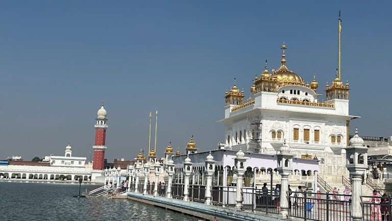 Gurdwara Sri Darbar Sahib Tarn Taran